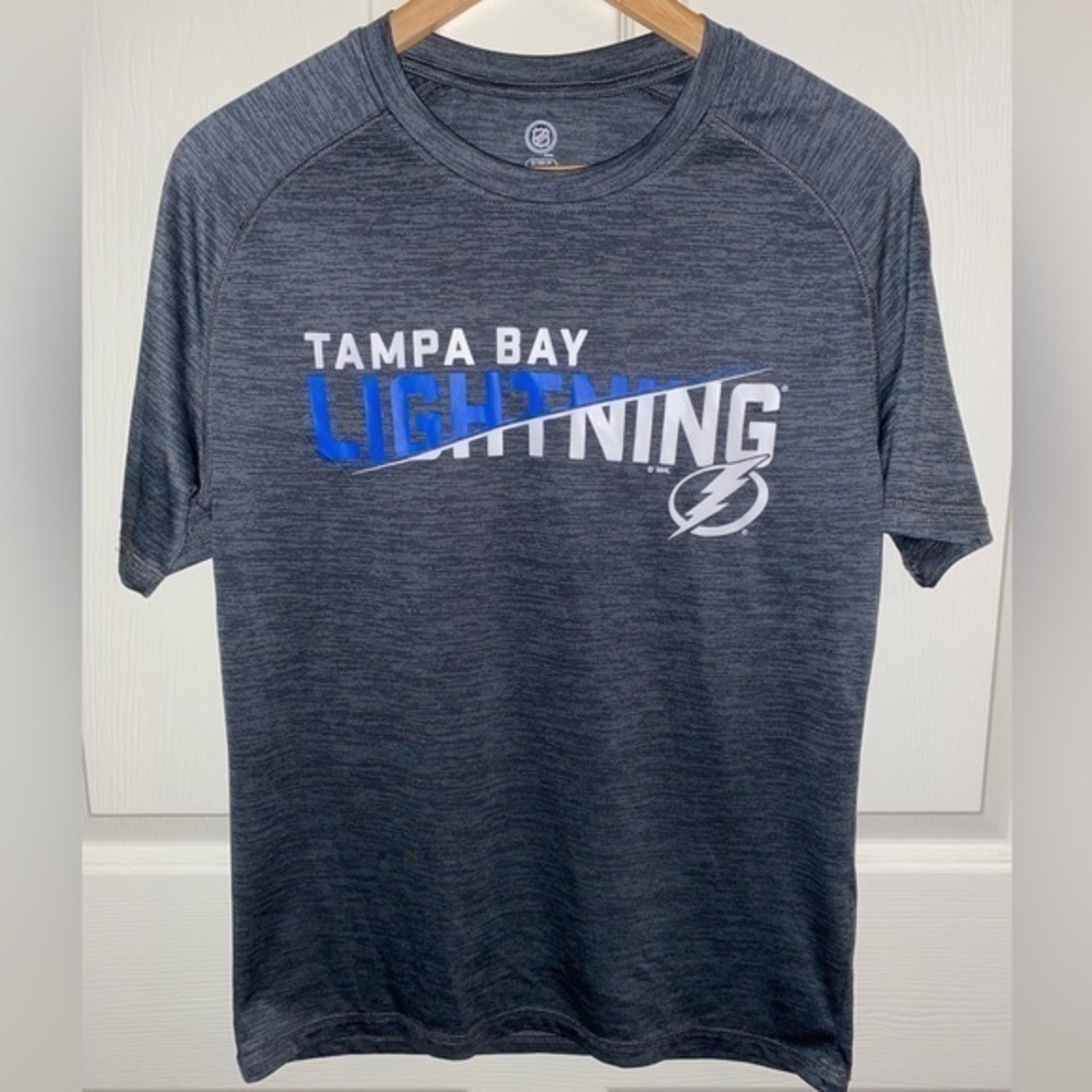 Tampa Bay Lightning Hockey T-Shirt NHL Size Small